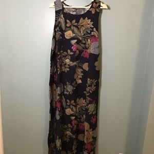 Oversized floral dress in navy blue.NWOT
